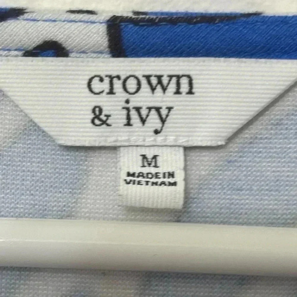 Crown & Ivy Medium Dress‎ - Picture 2 of 4